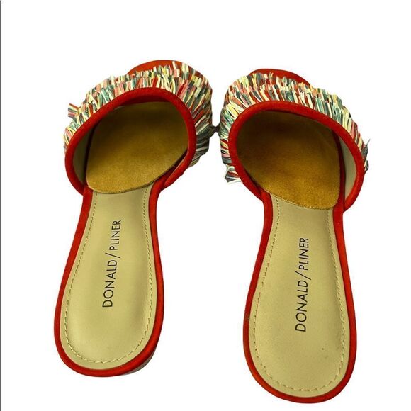 Donald Pliner REISE FRINGED SANDAL - Picture 5 of 6